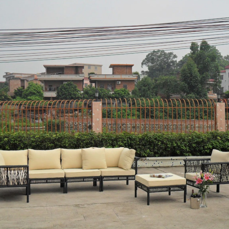 Garden Resort Beach Furniture Swimming Pool Chair Sun Lounger Rattan Wicker Sunbed Hotel Outdoor Chaise Lounge